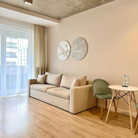 Komputerowa Apartments Airport And Business District ワルシャワ エクステリア 写真