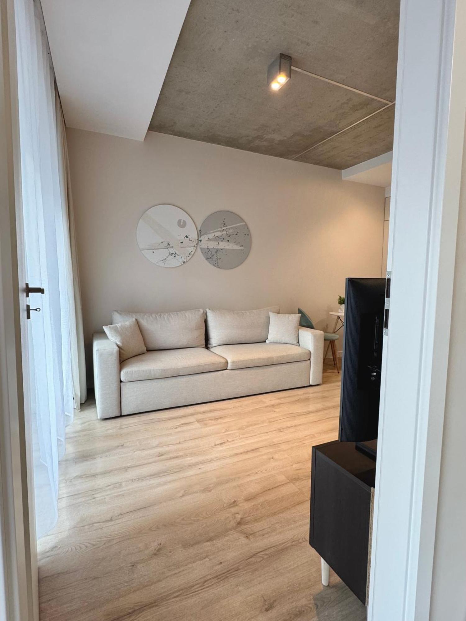 Komputerowa Apartments Airport And Business District ワルシャワ エクステリア 写真